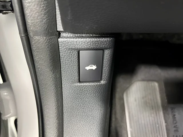 2025 Honda Accord SE - Photo 15