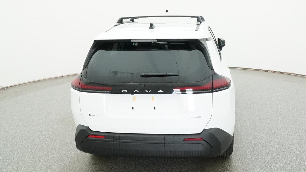 New 2026 Ice Cap Toyota XLE Premium image 17