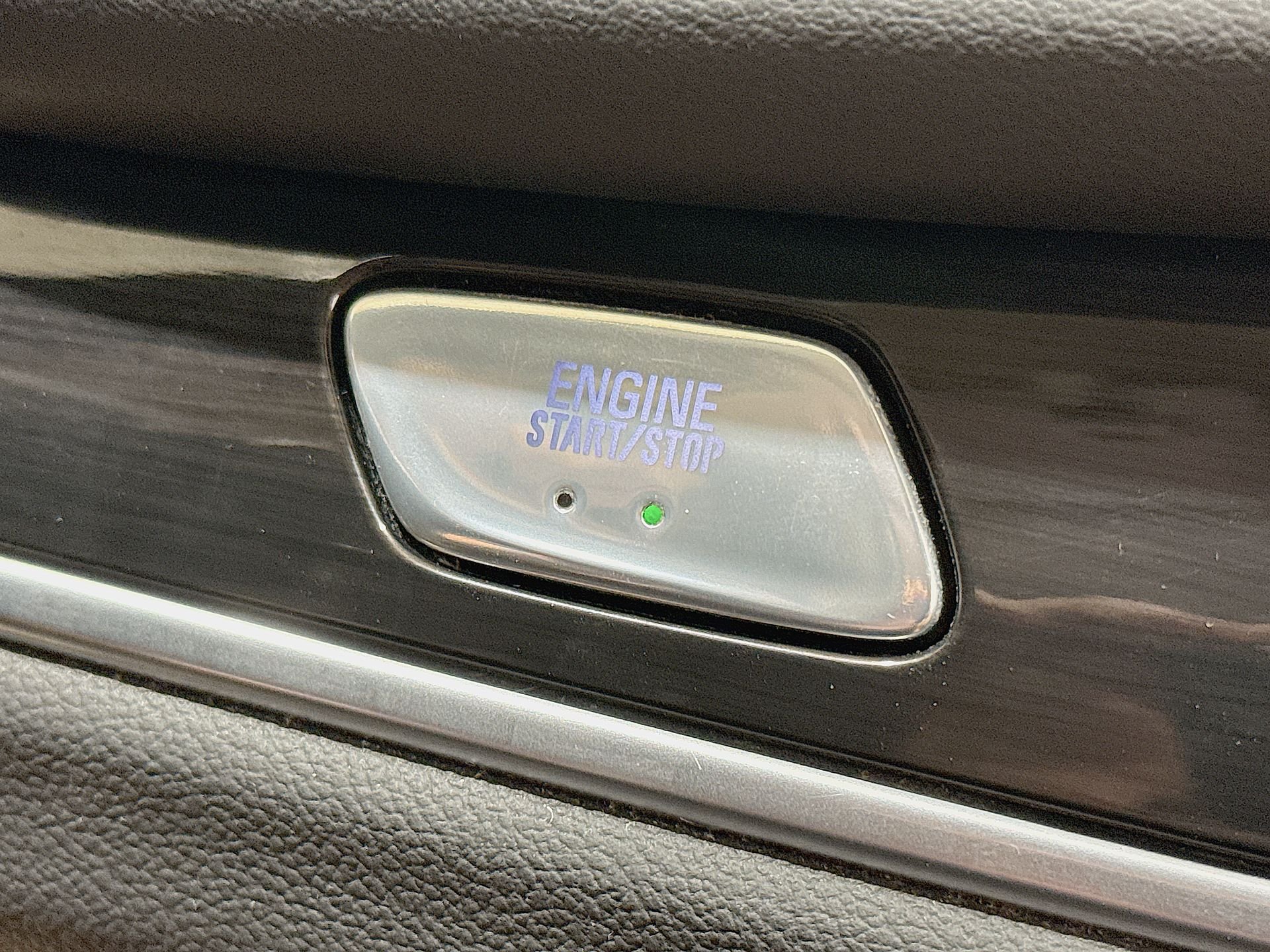 Used 2018 White Frost Tricoat Buick Essence image 50