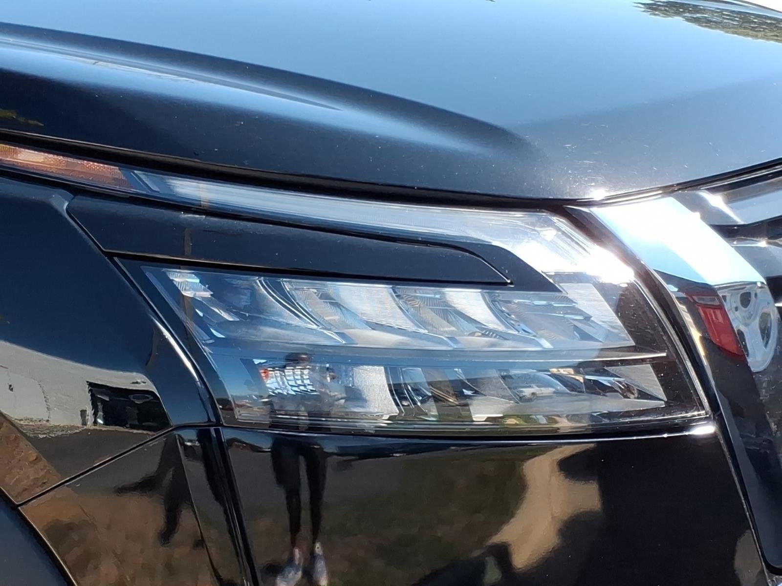 Used 2024 Super Black Nissan SV image 8