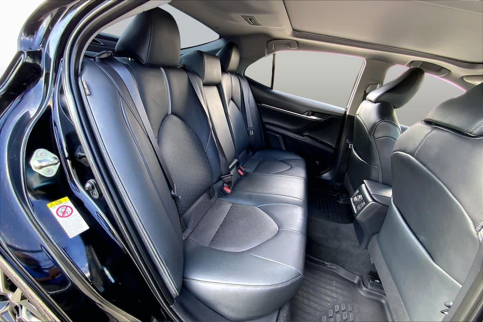Used 2019 Midnight Black Metallic Toyota XSE image 19