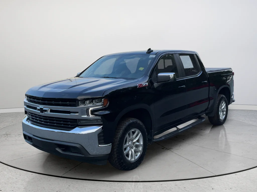 Used 2021 Black Chevrolet LT image 5