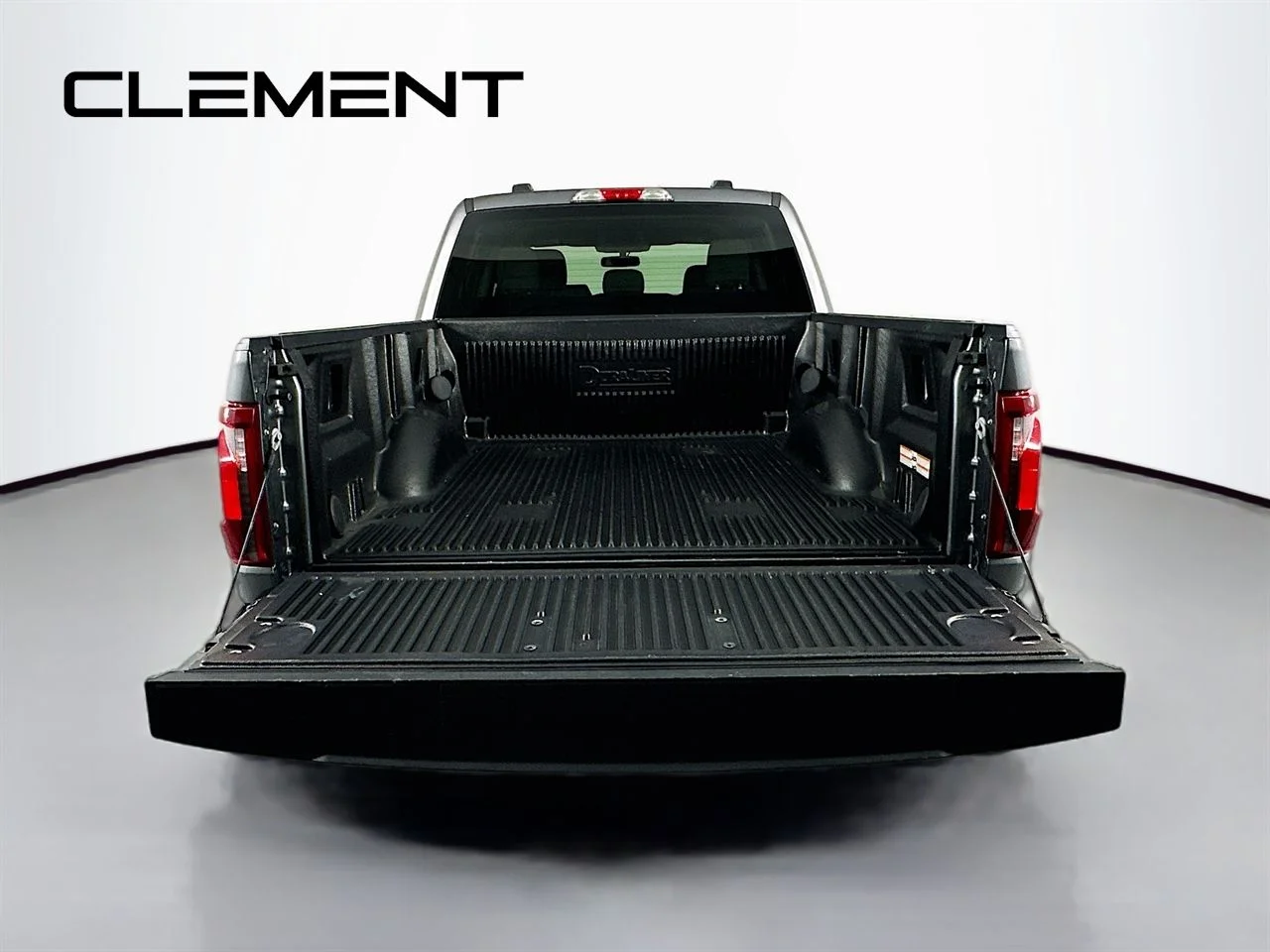 Used 2024  Ford XLT image 11