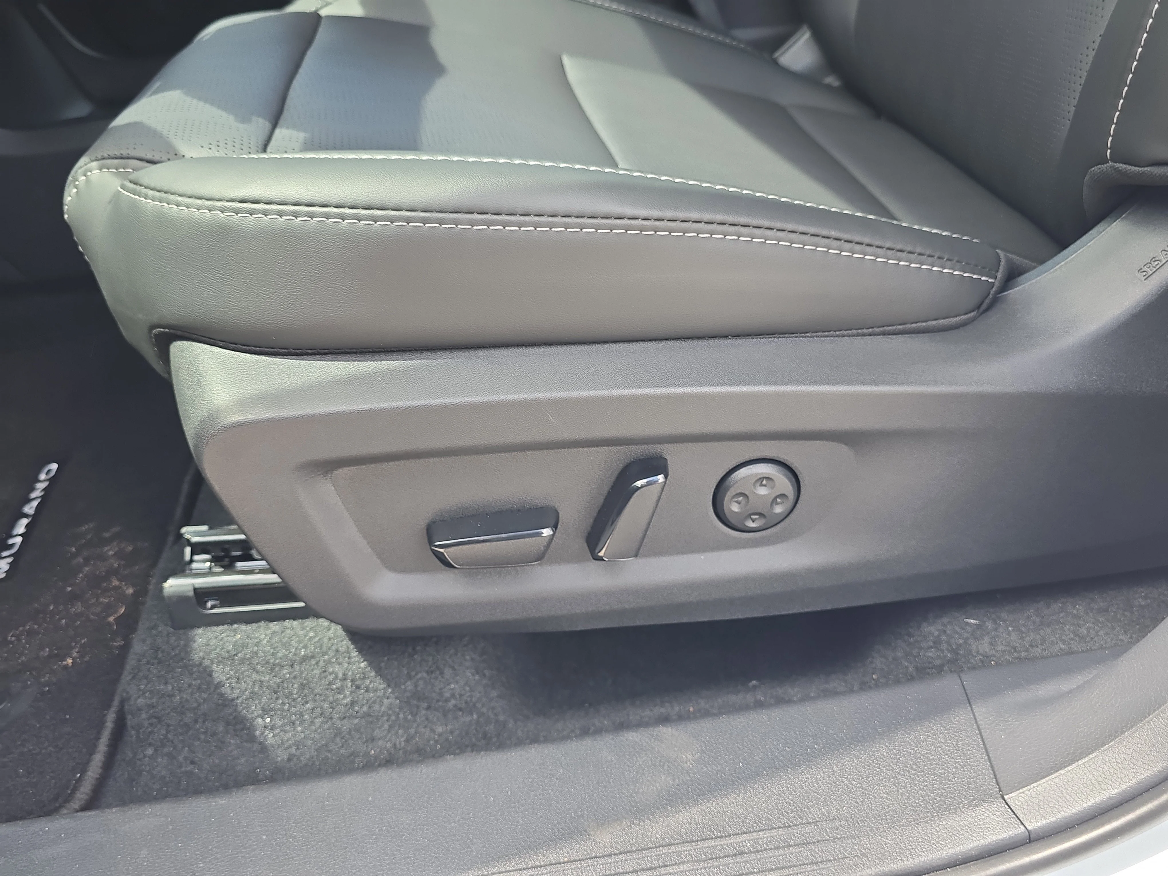 New 2026 Everest White Pearl TriCoat / Super Black Two-tone Nissan Platinum image 21
