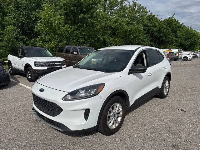 Used 2022 Ford Escape SE with VIN 1FMCU9G62NUA21587 for sale in Midwest City, OK