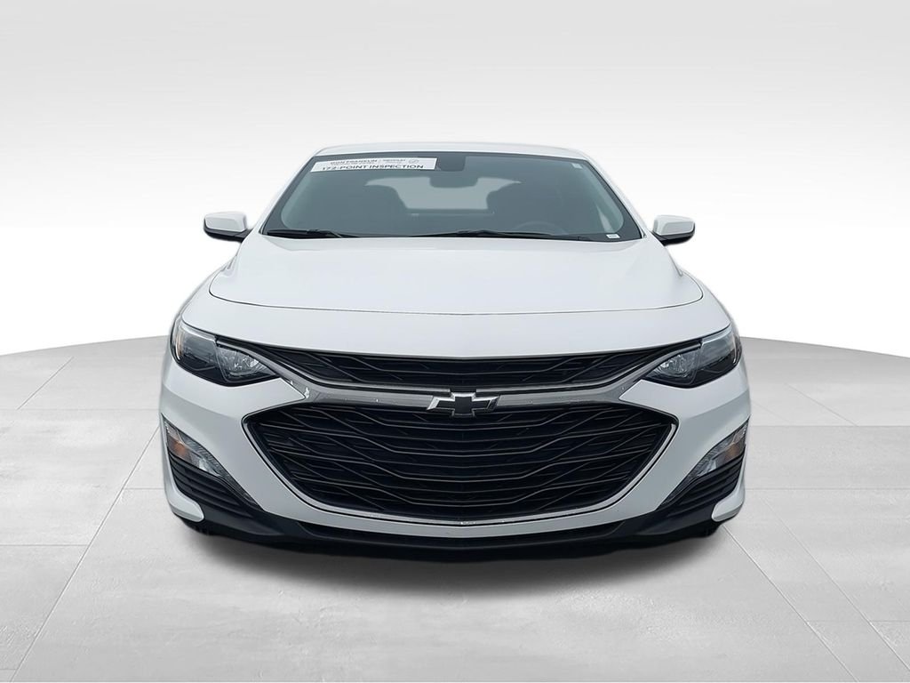 Used 2024 White Chevrolet LT image 3