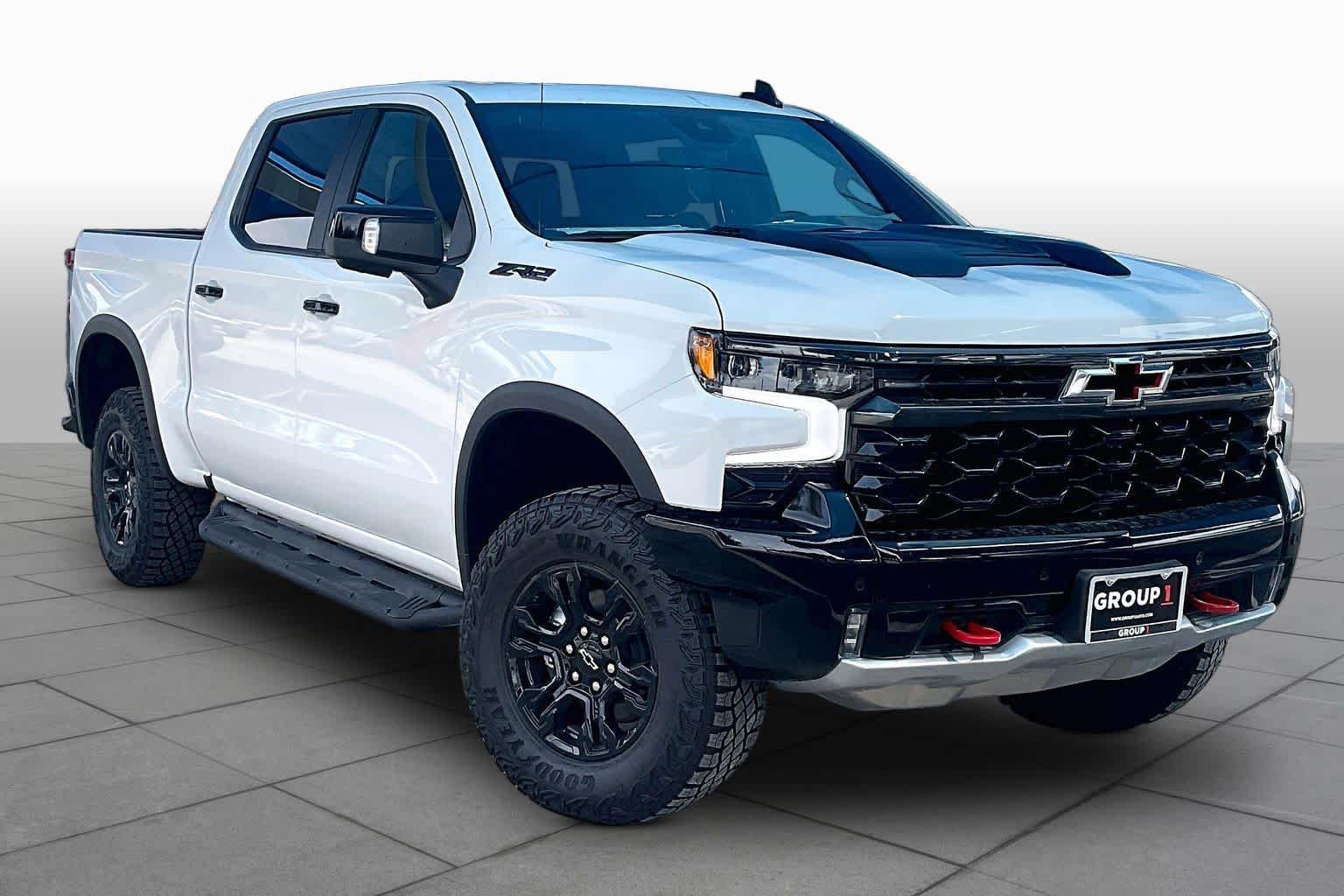 2026 Chevrolet Silverado 1500 ZR2 - Photo 2