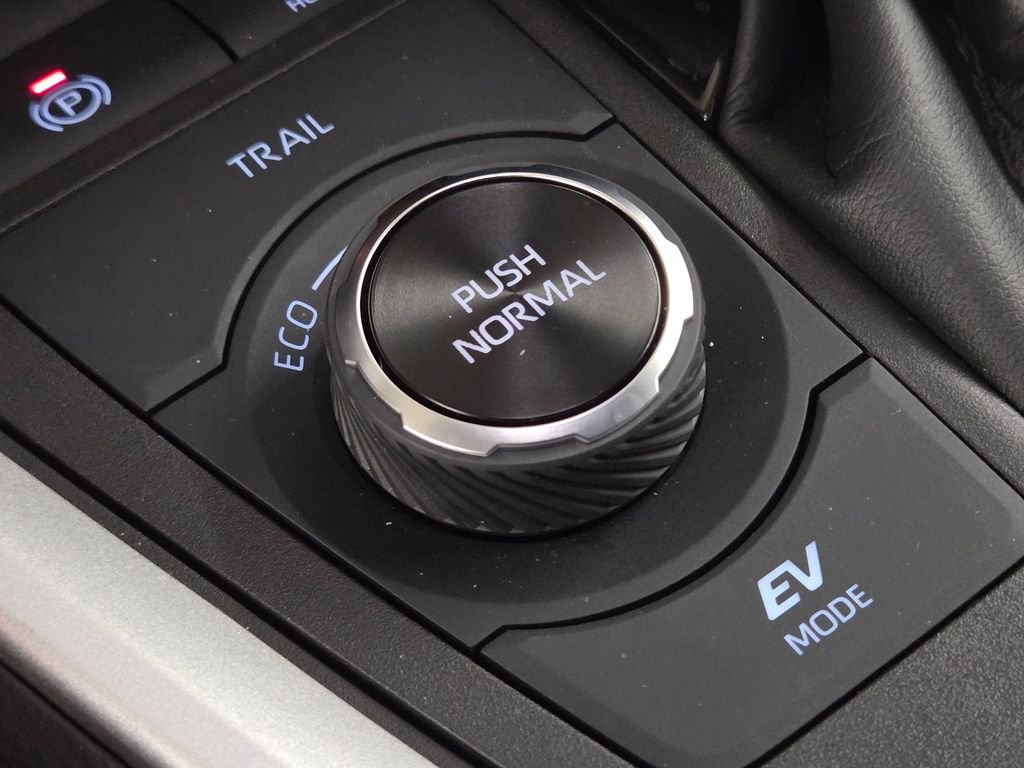Used 2023 Black Toyota XLE Premium image 33