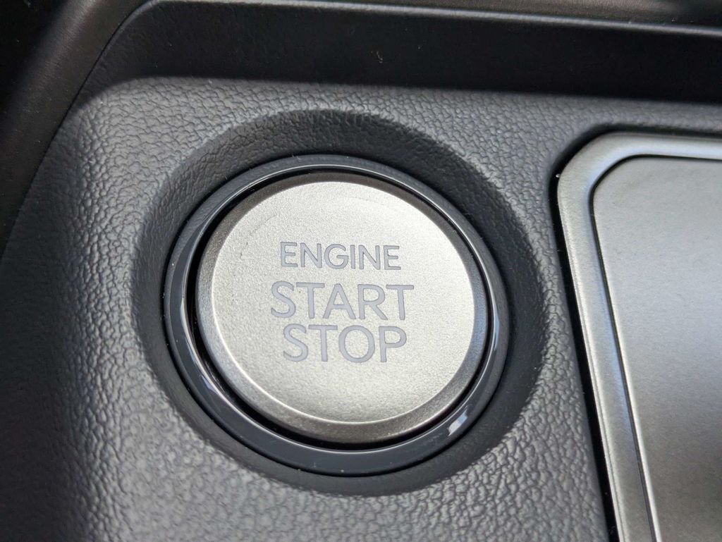 New 2027 Snow White Pearl Kia EX image 32