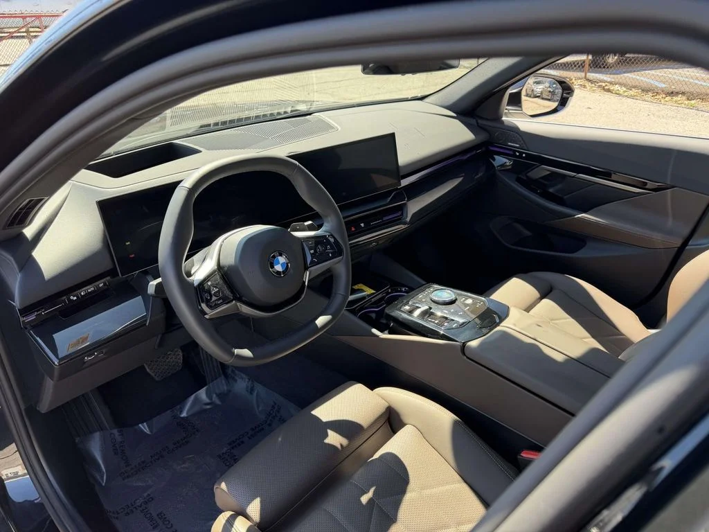 Used 2026 Black BMW 530i xDrive image 19