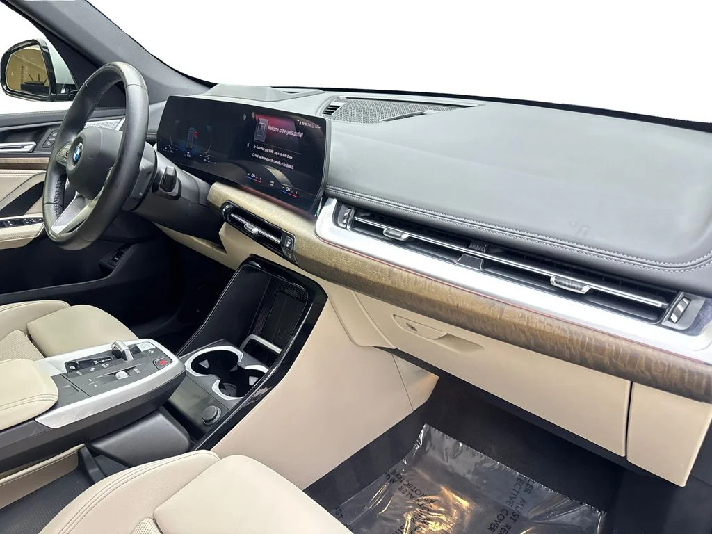 Used 2023 Green BMW xDrive28i image 53