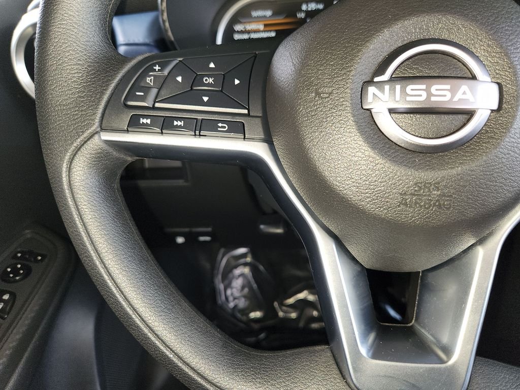 Used 2025 Silver Nissan 1.6 SV image 24