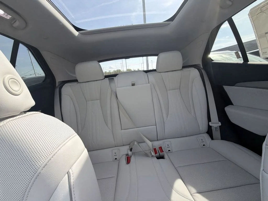 New 2026 Ebony Twilight Metallic Buick Avenir image 29