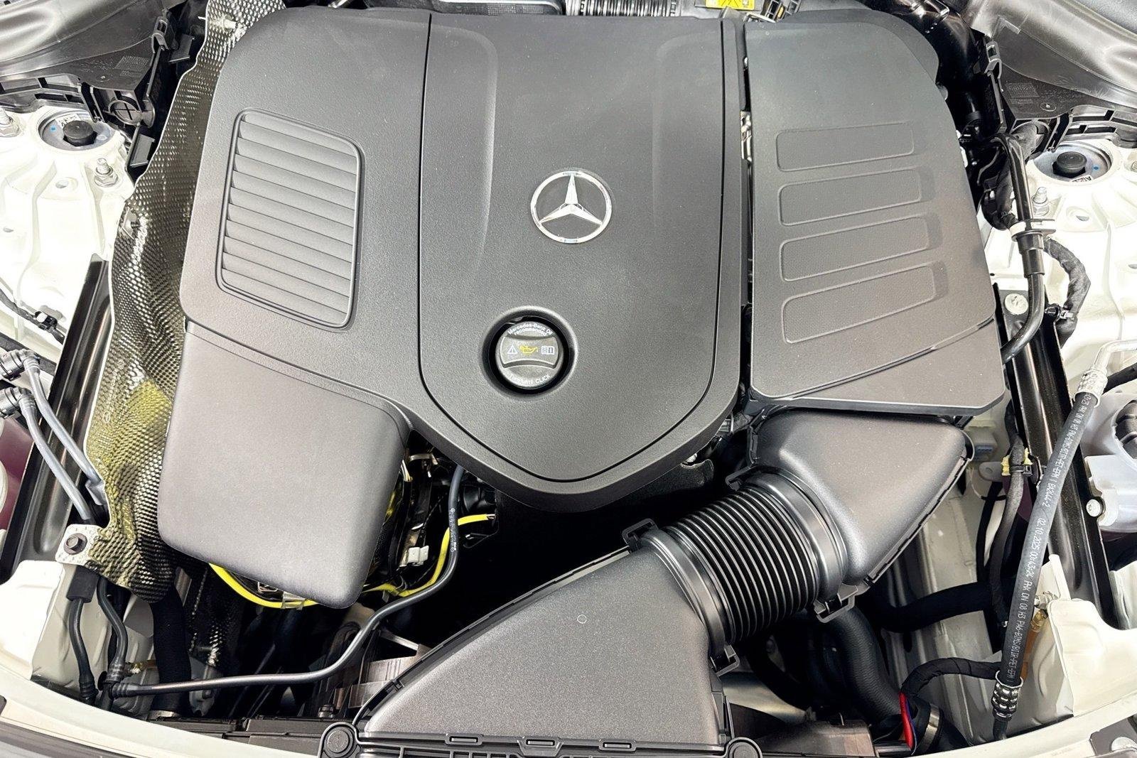 New 2026 Polar White Mercedes-Benz GLC 300 image 28