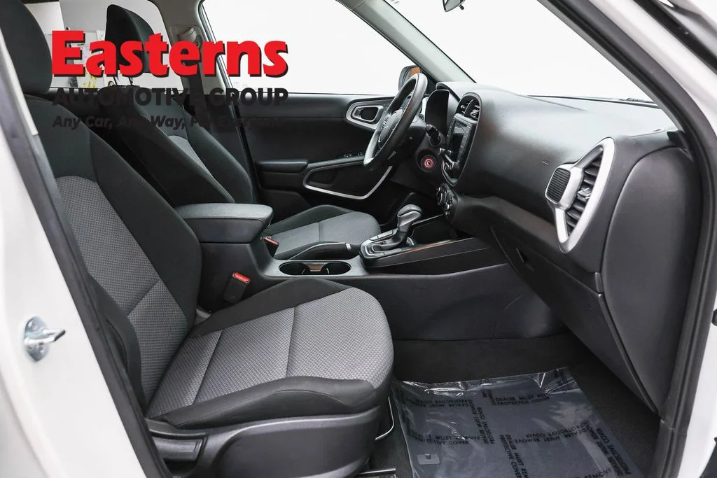 Used 2024 White Kia LX image 24