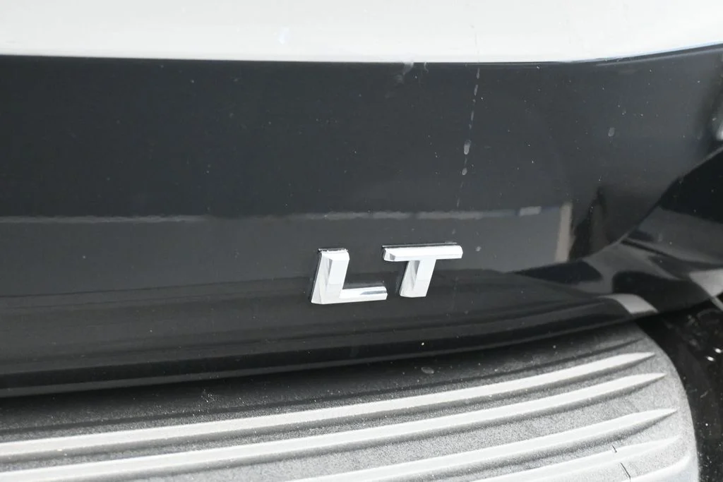Used 2022 Black Chevrolet LT image 37