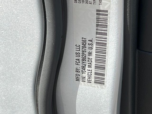 Used 2023 Silver Jeep 4xe image 28