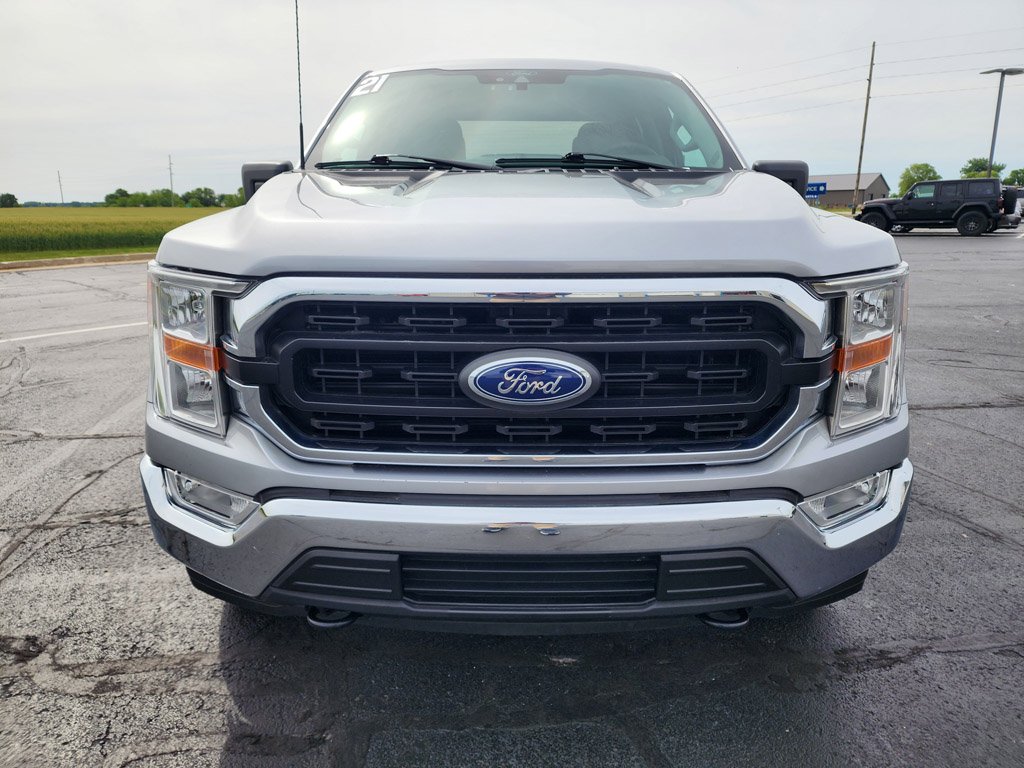 Used 2022 Iconic Silver Metallic Ford XLT image 2
