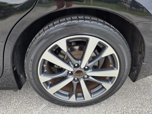 Used 2016 Black Nissan 2.5 SR image 7