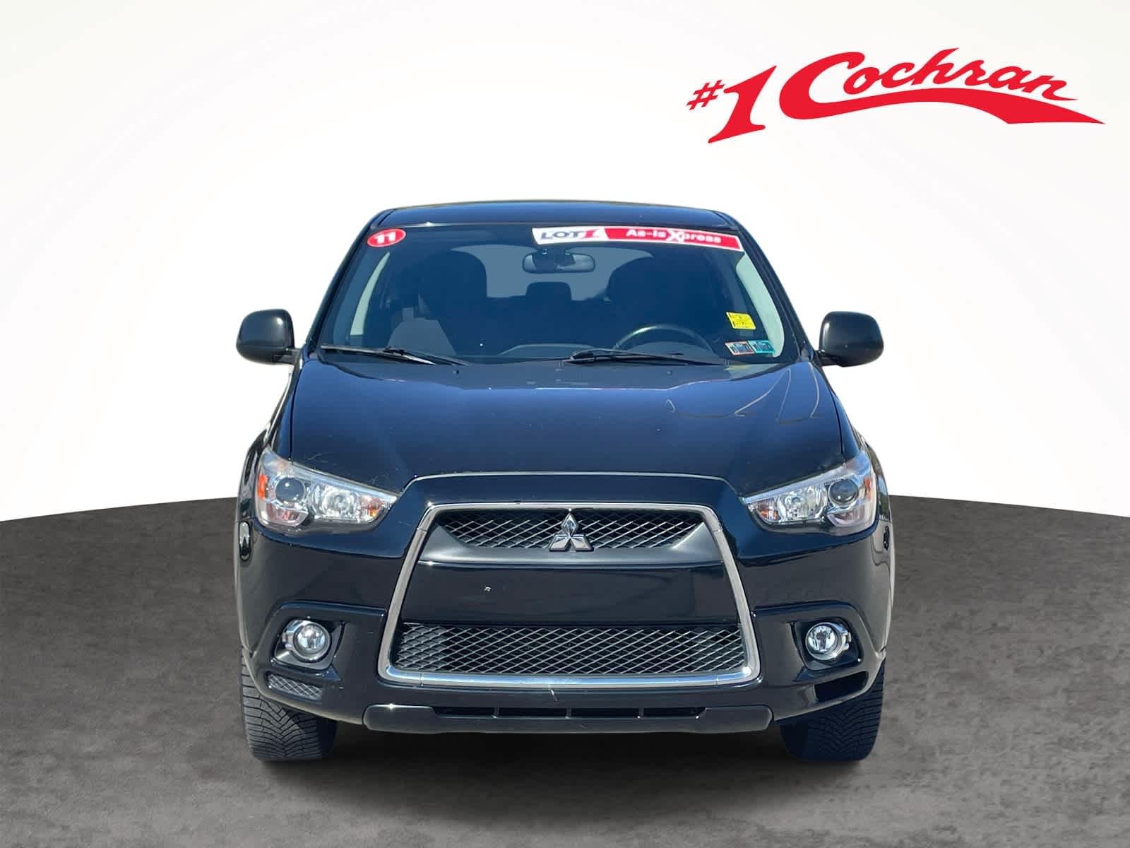 Used 2011 Labrador Black Pearl Mitsubishi SE image 17