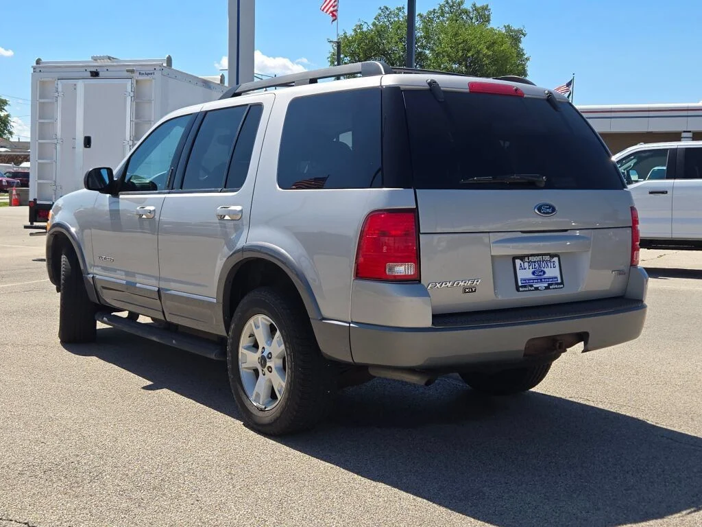 Used 2005 Silver Birch Clearcoat Metallic Ford XLT image 15