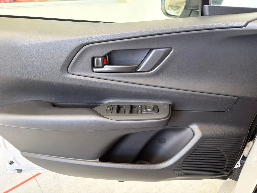 New 2026 Wind Chill Pearl <sup>1</sup> Toyota  SE image 19