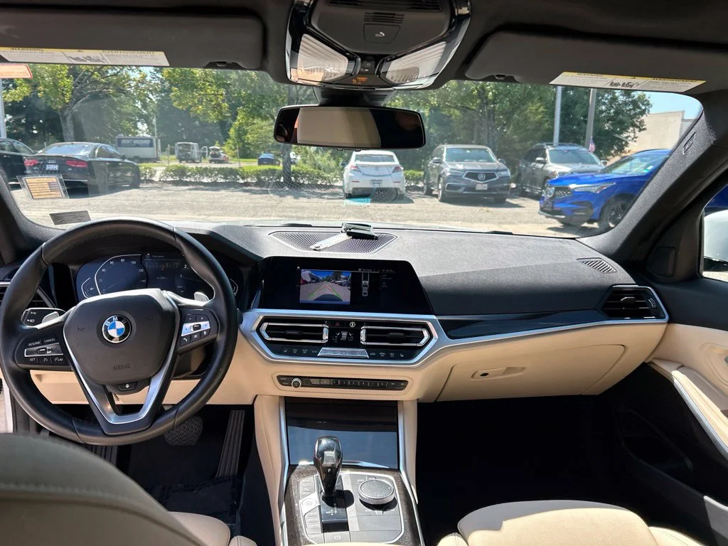 Used 2021 White BMW 330i xDrive image 19