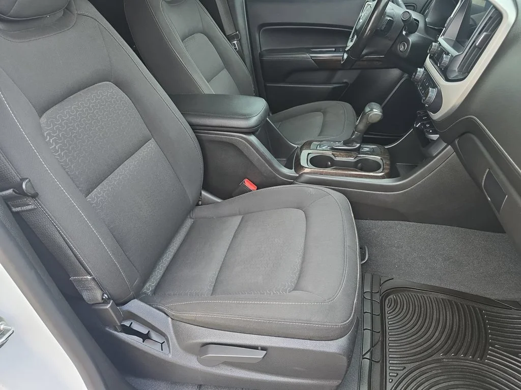 Used 2021 SUMMIT WHITE GMC 4WD Elevation image 29