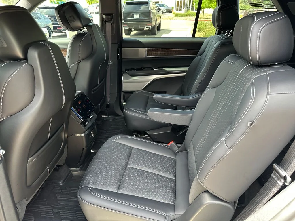 Used 2026 Silver Cadillac Sport image 34
