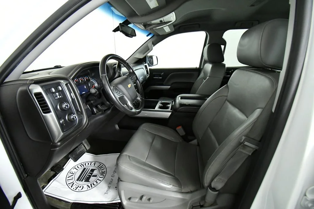 Used 2015 SUMMIT WHITE Chevrolet LTZ image 5