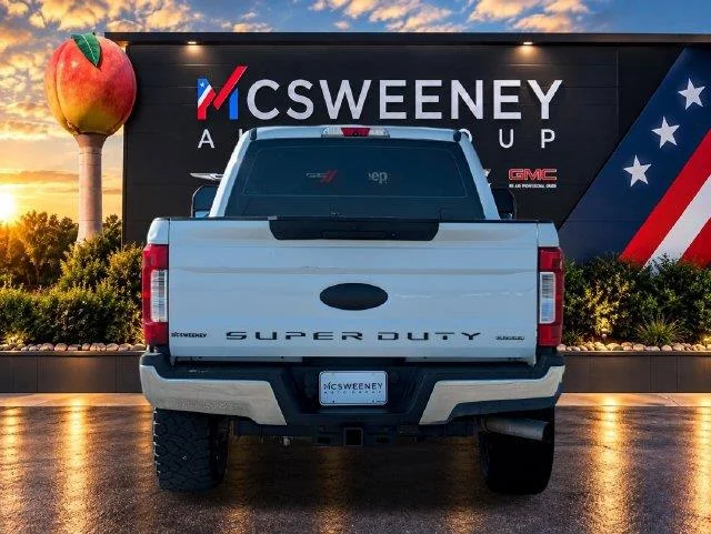Used 2017 White Ford Lariat image 4