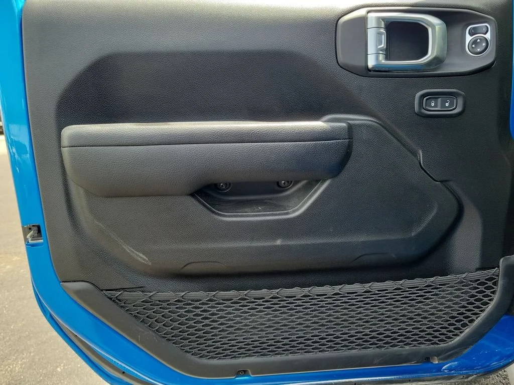 Used 2024 Blue Jeep Willys image 21