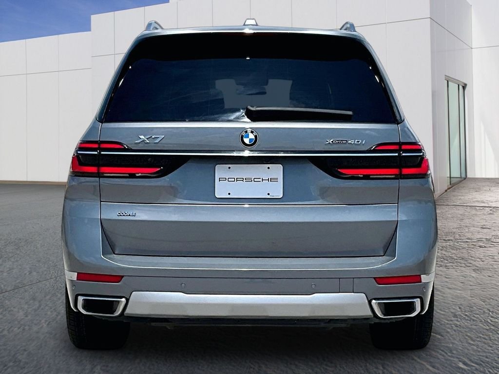 Used 2023 Gray BMW xDrive40i image 6