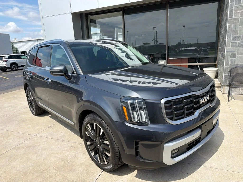 Used 2023 Black Kia SX image 1
