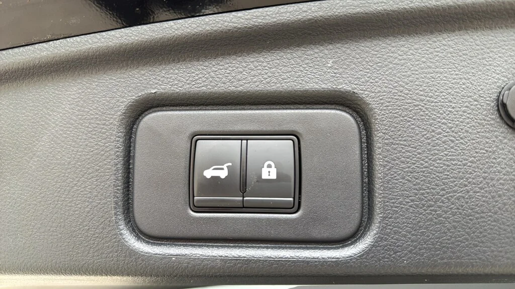 Certified Used 2023 Super Black Nissan SL image 17