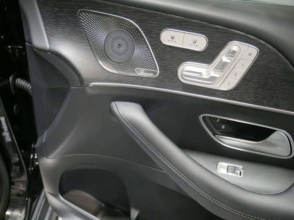 New 2026 Obsidian Black Metallic Mercedes-Benz GLS 450 image 59