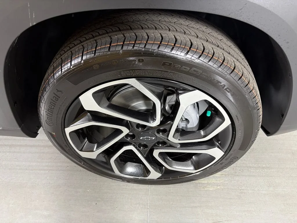 New 2026 Sterling Gray Metallic Chevrolet 2RS image 13