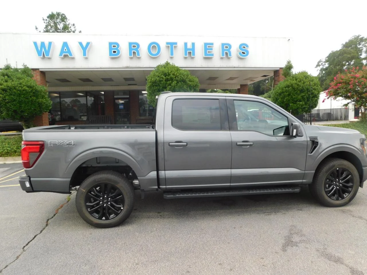 New 2026 Carbonized Gray Metallic Ford XLT image 1