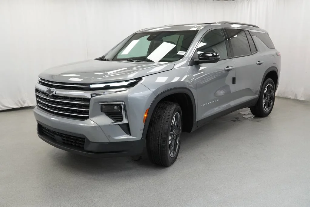 New 2027 Sterling Gray Metallic Chevrolet LT image 4
