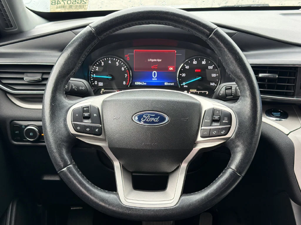 Used 2023 Silver Ford XLT image 24
