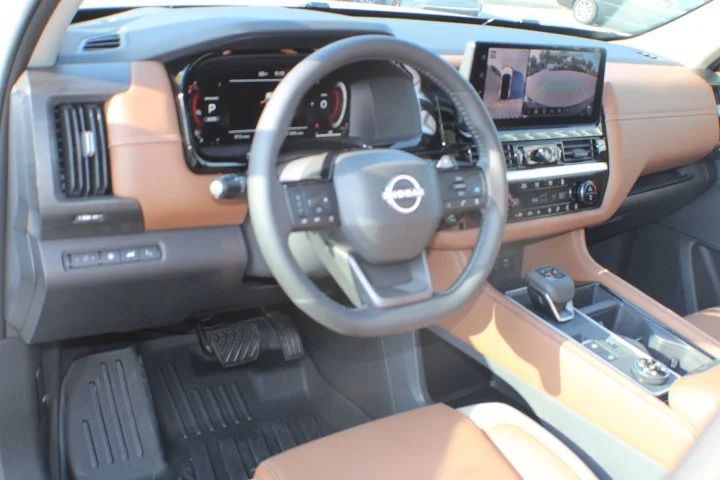Used 2026 White Nissan Platinum image 8