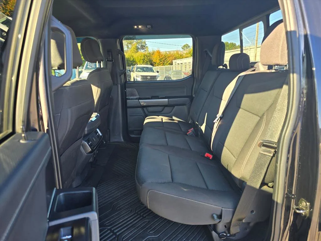 Used 2021  Ford XLT image 12