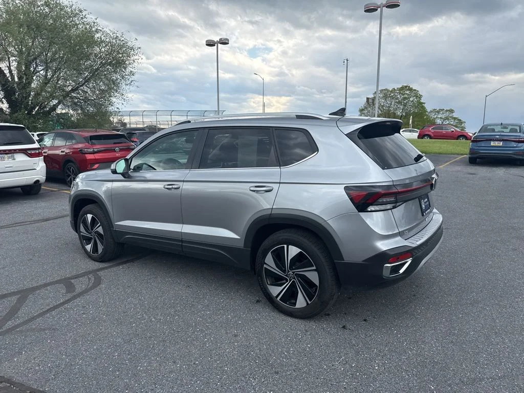 2025 Volkswagen Taos SE - Photo 15