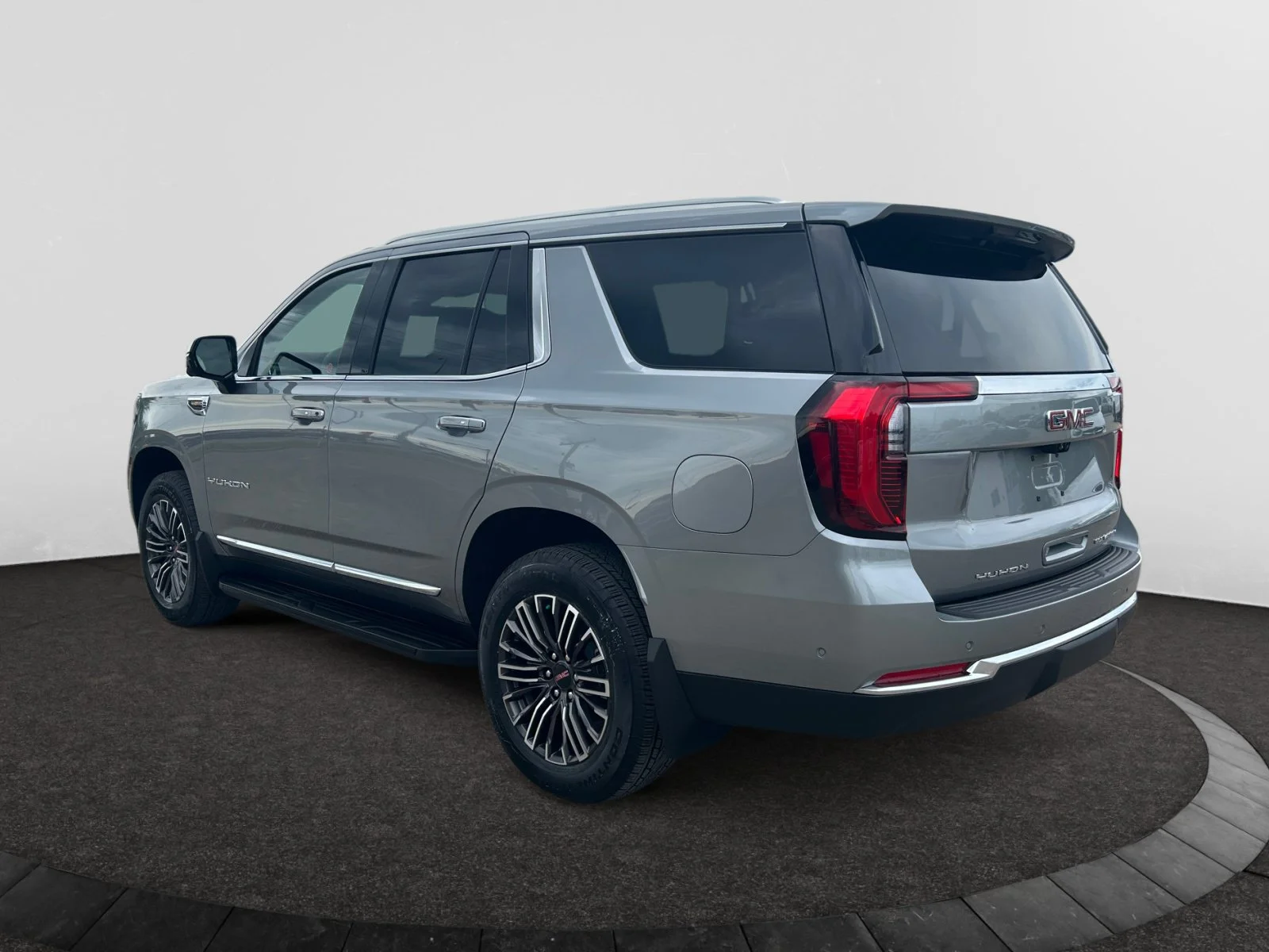 New 2026 Sterling Metallic GMC Elevation image 3