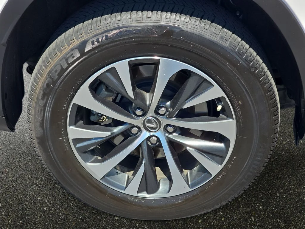 Certified Used 2021 EMINENT WHITE PEARL Lexus 450h image 33