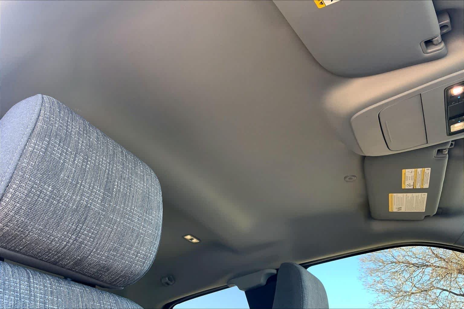Used 2023 Atlas Blue Ford XLT image 26