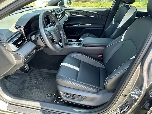 Certified Used 2025  Toyota SE image 20