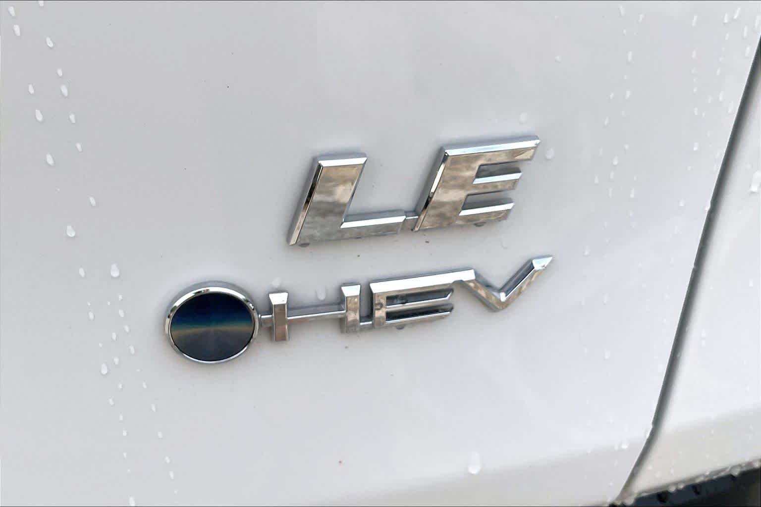 Used 2025 Ice Cap Toyota Hybrid LE image 10