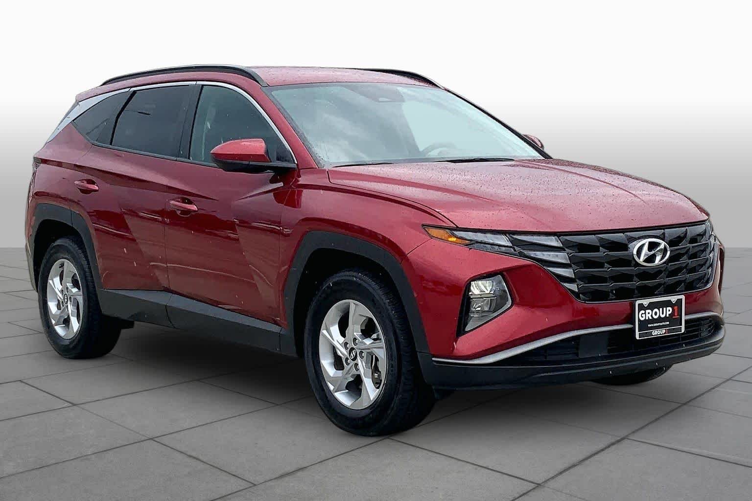 Used 2024 Ultimate Red Hyundai SEL image 3