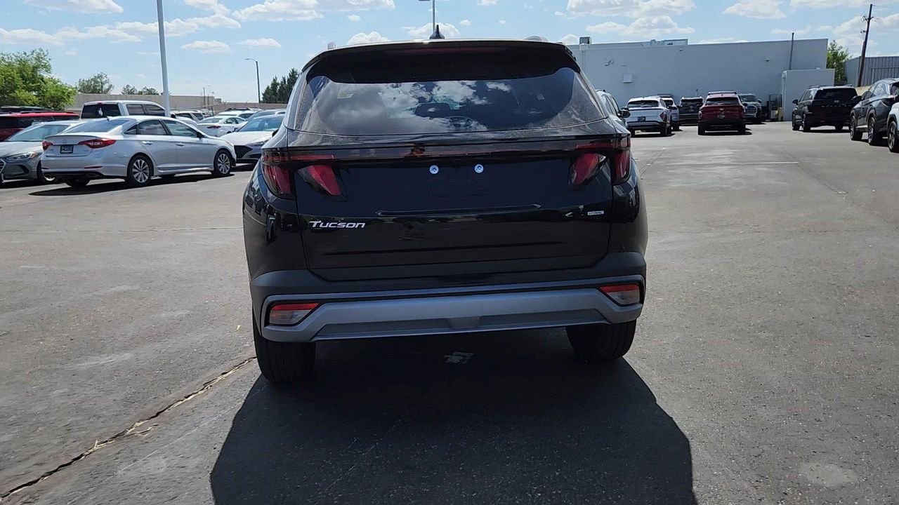 New 2026 Phantom Black Hyundai SEL AWD image 3